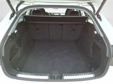 AUDI A5 Avant TFSI S tronic  NAVI LED ACC  GW  RATE 3