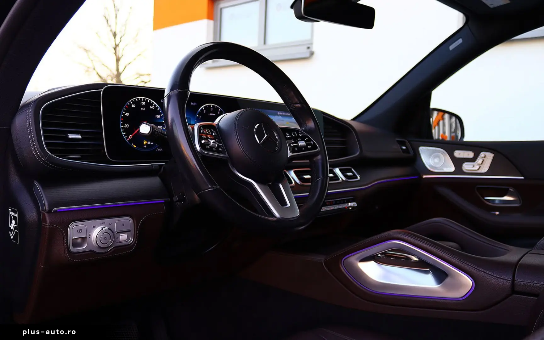 MERCEDES-BENZ GLE 350 de 4M AMG DISTRO PANO KAM360 AIRMATIC