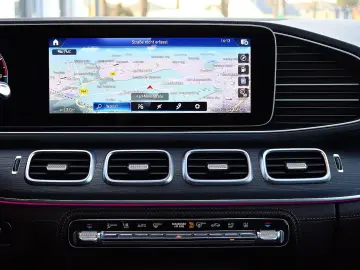 MERCEDES-BENZ GLE 350 de 4M AMG DISTRO PANO KAM360 AIRMATIC