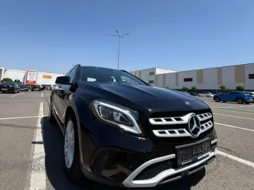 Mercedes-Benz GLA 180