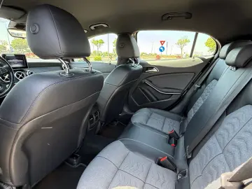 Mercedes-Benz GLA 180