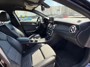 Mercedes-Benz GLA 180