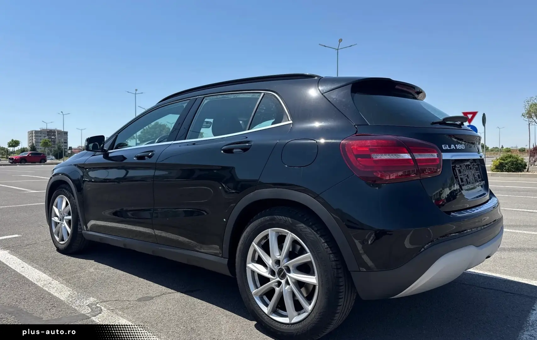 Mercedes-Benz GLA 180