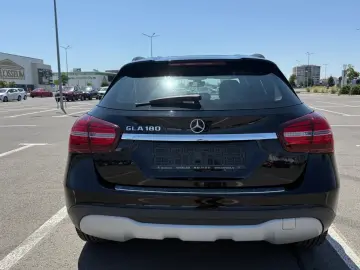 Mercedes-Benz GLA 180
