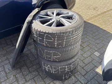 Toyota Auris 1.8 (Hybrid) Edition-S