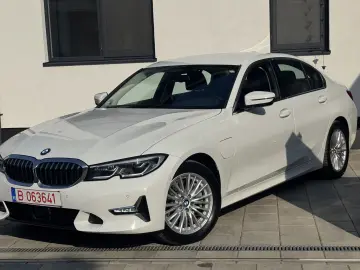 BMW 330e Luxury   292cp   stare perfecta !