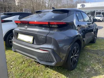 Toyota C-HR 1.8 Hybrid Team