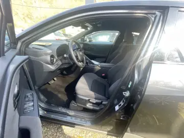 Toyota C-HR 1.8 Hybrid Team