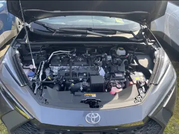 Toyota C-HR 1.8 Hybrid Team