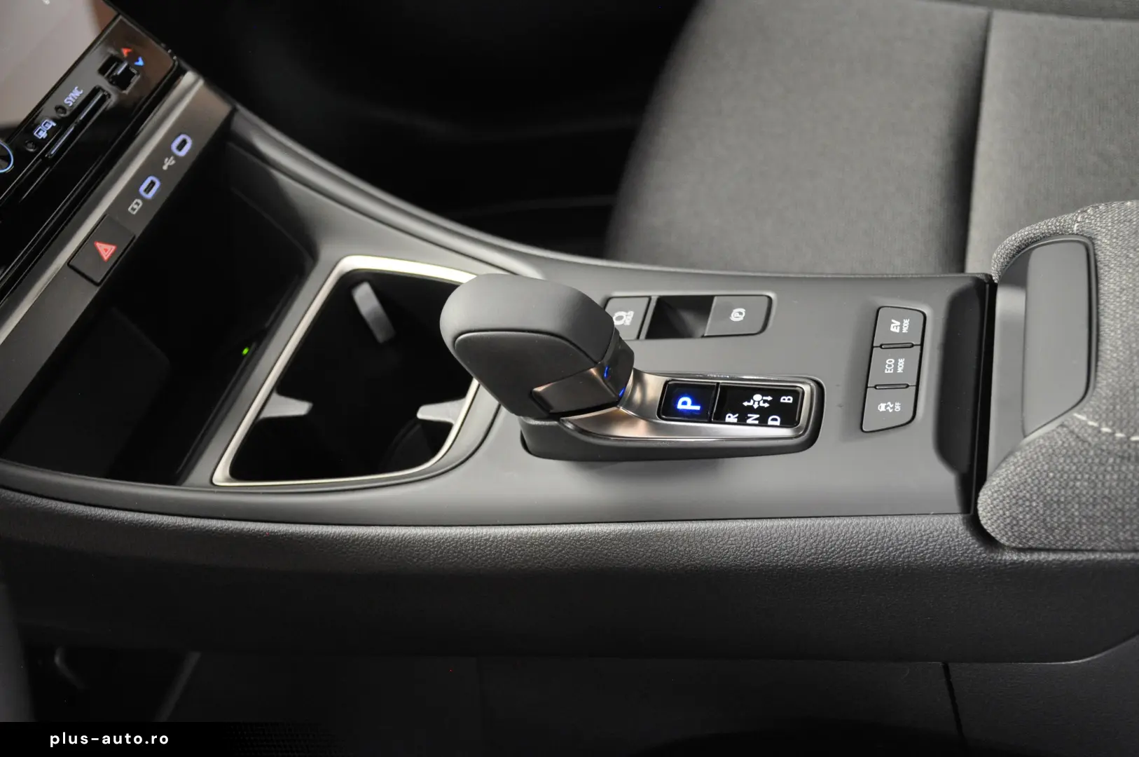 LEXUS LBX HYBRID GARANTIE OFICIALA 8ANI 200.000KM