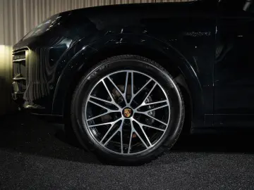 PORSCHE Cayenne E-Hybrid Coupé  18-way  BOSE  Pano  Inno