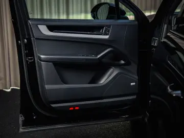 PORSCHE Cayenne E-Hybrid Coupé  18-way  BOSE  Pano  Inno