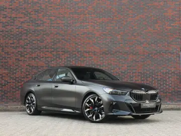 BMW 550e xDrive   Pano - Bowers&Wilkins