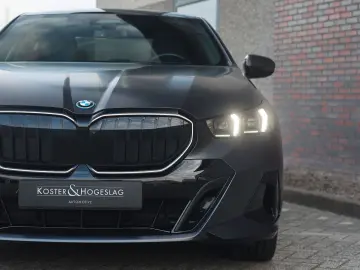 BMW 550e xDrive   Pano - Bowers&Wilkins