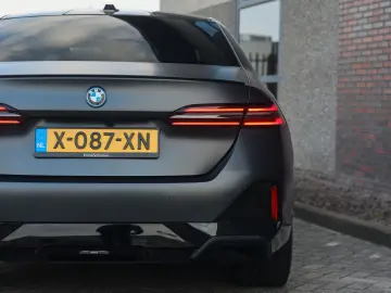 BMW 550e xDrive   Pano - Bowers&Wilkins