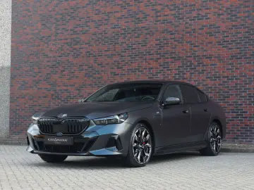 BMW 550e xDrive   Pano - Bowers&Wilkins