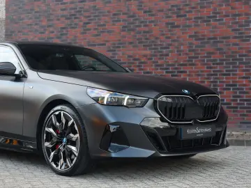 BMW 550e xDrive   Pano - Bowers&Wilkins