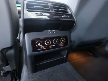 BMW 550e xDrive   Pano - Bowers&Wilkins