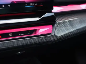 BMW 550e xDrive   Pano - Bowers&Wilkins