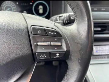 Hyundai Kona Basis Elektro 2WD 40KWH