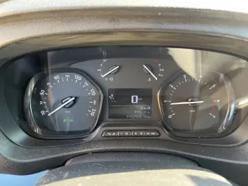 Peugeot Traveller 2.0 BlueHDi Active 8 Locuri