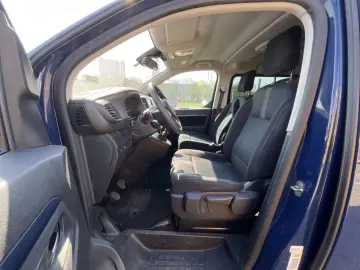 Peugeot Traveller 2.0 BlueHDi Active 8 Locuri