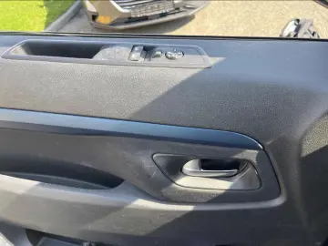 Peugeot Traveller 2.0 BlueHDi Active 8 Locuri