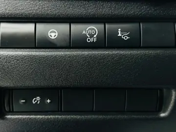 NISSAN Qashqai 2021 1.3i E6 Mild-Hybrid Garantie 12 Luni Rat