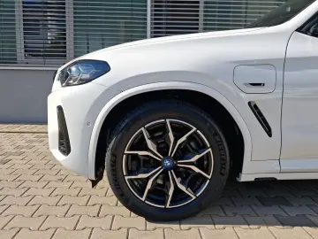 BMW X3 xDrive30e M Sportpaket LED Navi Pano HiFi