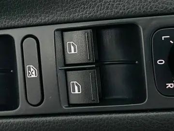 VOLKSWAGEN TIGUAN 2015 2.0D E5 Garantie 12 Luni Rate Avans 0