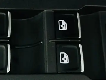 VOLKSWAGEN T-ROC 2019 1.6D E6 R-Line Garantie 12 Luni Rate A