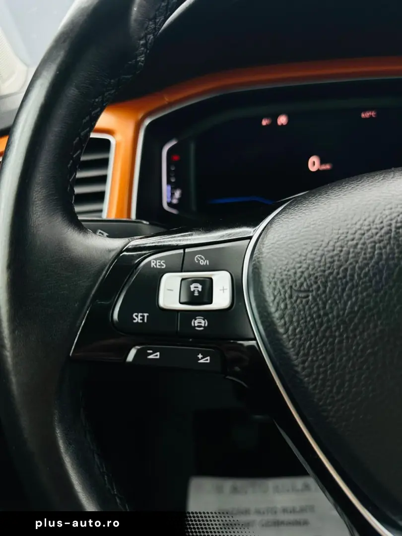 VOLKSWAGEN T-ROC 2019 1.6D E6 R-Line Garantie 12 Luni Rate A