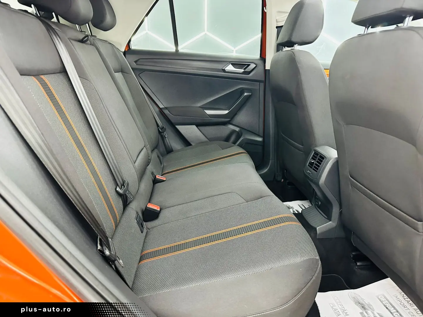 VOLKSWAGEN T-ROC 2019 1.6D E6 R-Line Garantie 12 Luni Rate A