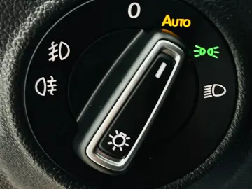 VOLKSWAGEN T-ROC 2019 1.6D E6 R-Line Garantie 12 Luni Rate A