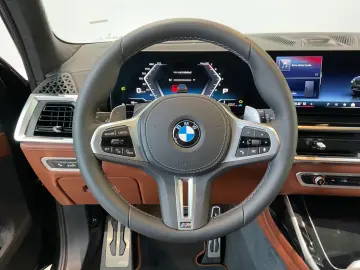 BMW X7 M60i   Seat ventilation   Panoramic   HeadUP