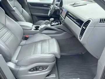 PORSCHE Cayenne 3.0 SPORT SOFT BOSE LED HUD ACC AHK