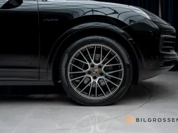 PORSCHE Cayenne E-Hybrid Platinum Edition Pano Bose HUD