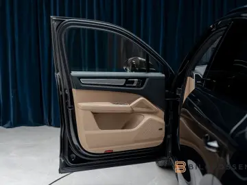 PORSCHE Cayenne E-Hybrid Platinum Edition Pano Bose HUD