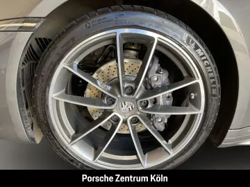 PORSCHE 992 (911) Carrera 4