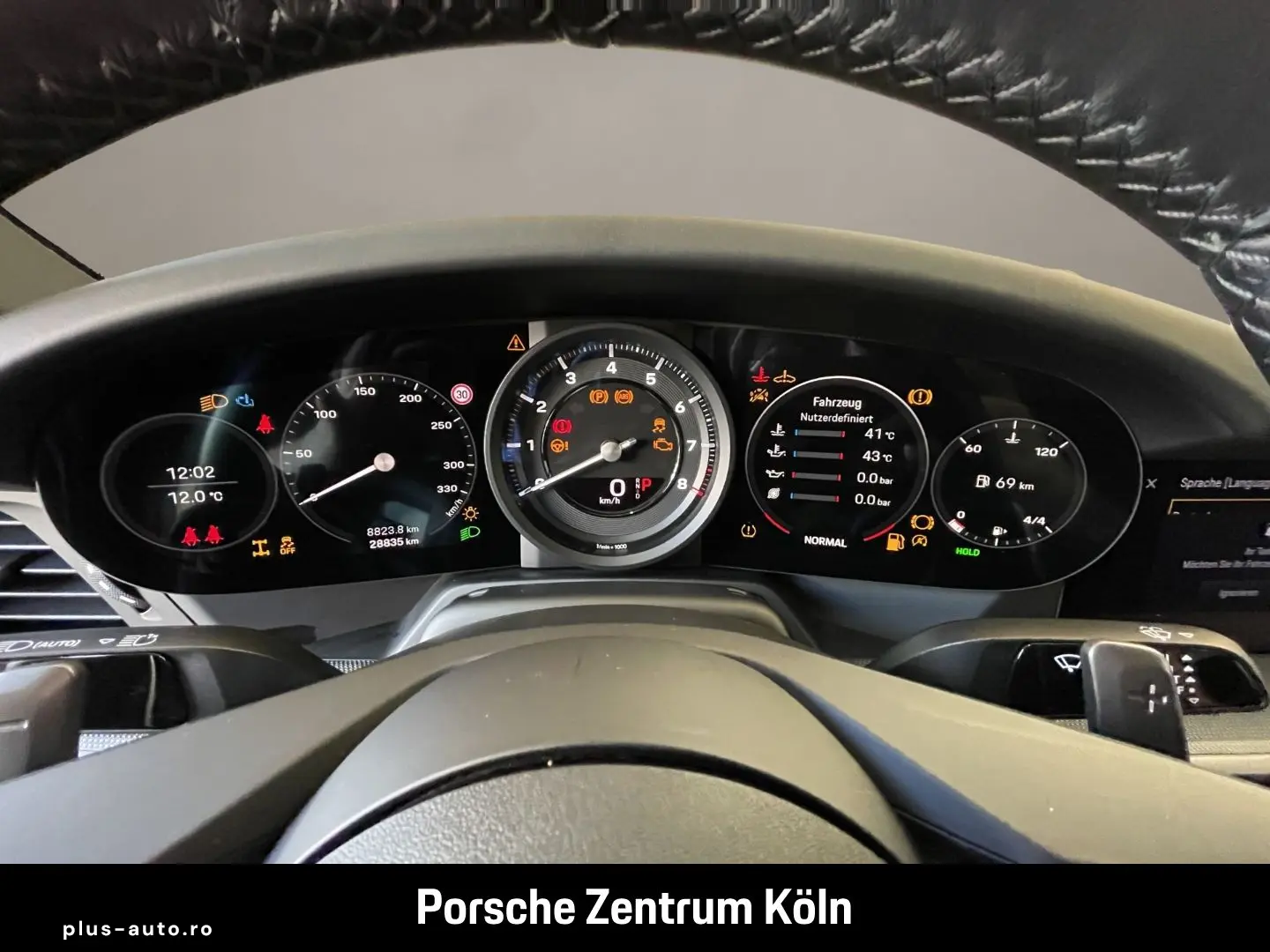 PORSCHE 992 (911) Carrera 4