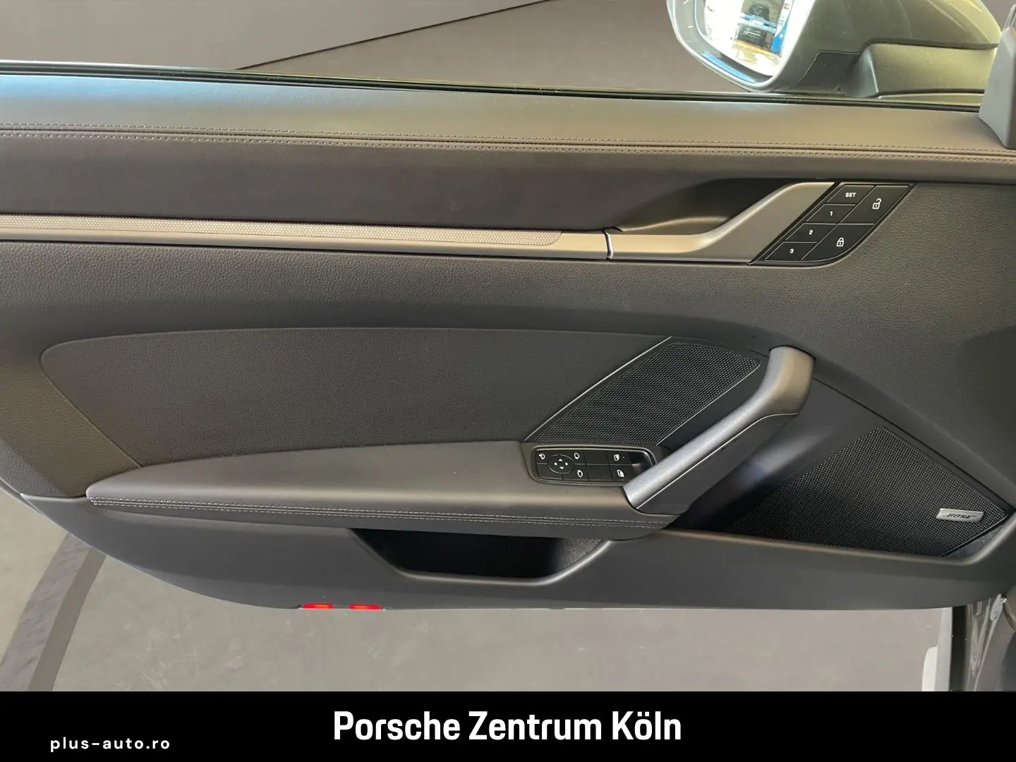 PORSCHE 992 (911) Carrera 4