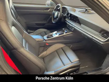 PORSCHE 992 (911) Carrera 4