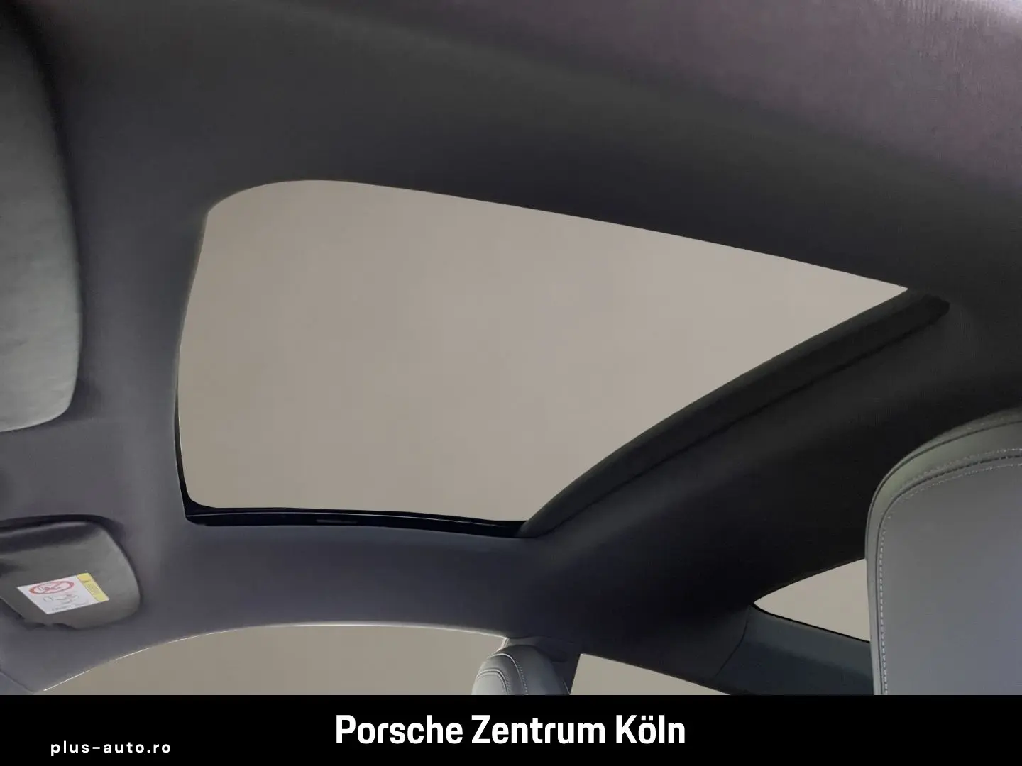 PORSCHE 992 (911) Carrera 4