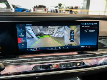 BMW i7 M70 xDrive Pano Executive Lounge DAProf PAPro