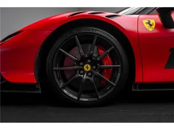 FERRARI Sf90 stradale 4.0 v8 797 ch phev -
