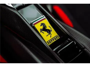 FERRARI Sf90 stradale 4.0 v8 797 ch phev -