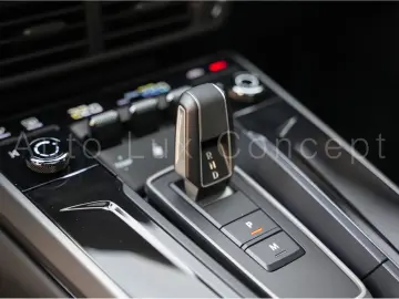 PORSCHE 992 911 Carrera Glasdach Lift Chrono 360  BOSE