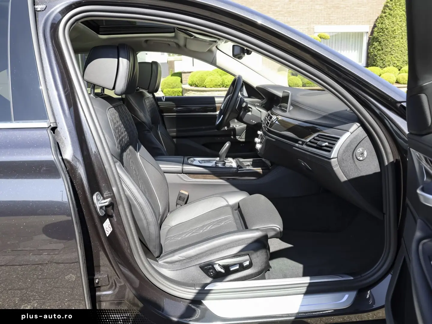 BMW 745e iPerformance Limousine