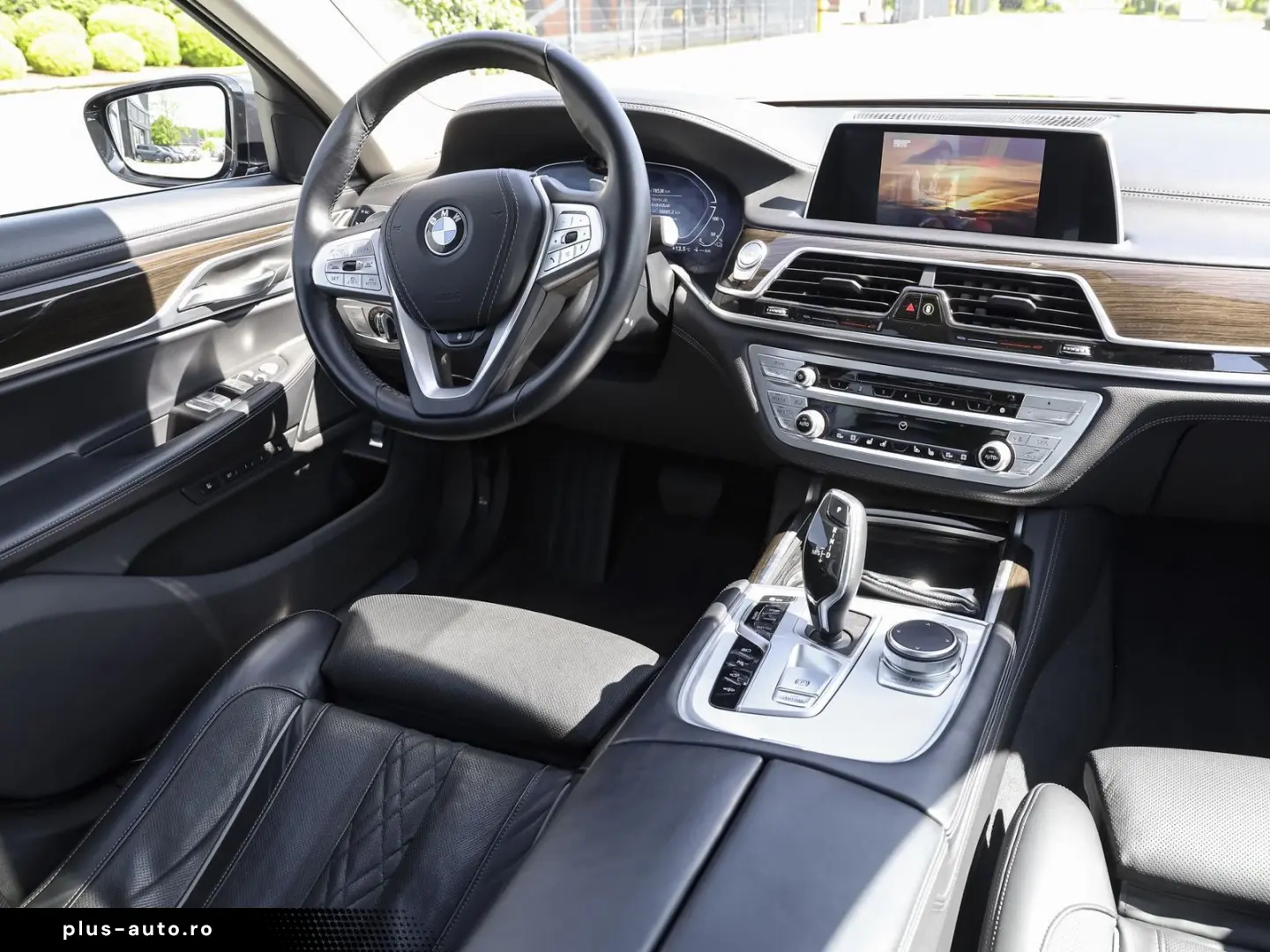 BMW 745e iPerformance Limousine