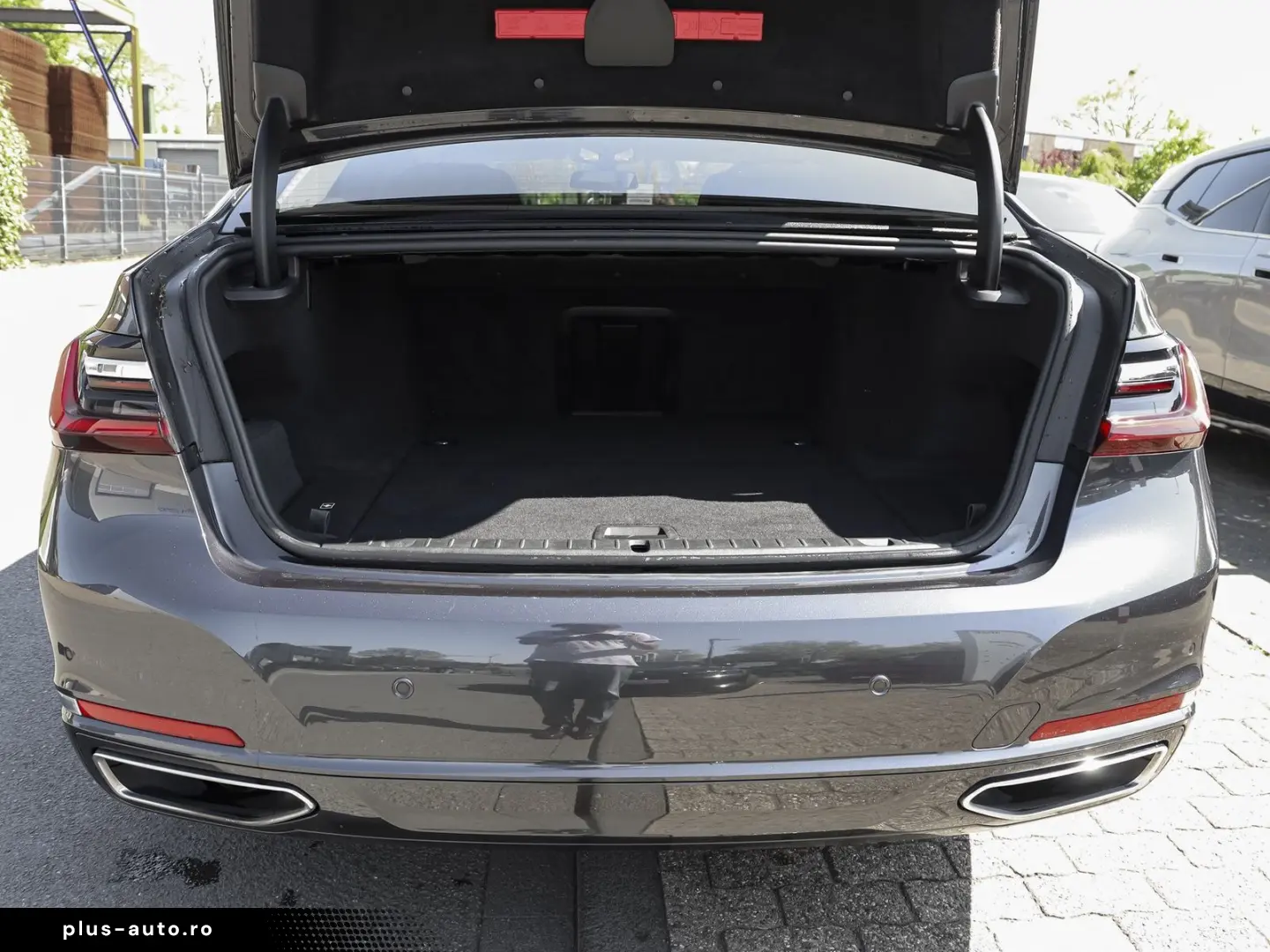 BMW 745e iPerformance Limousine